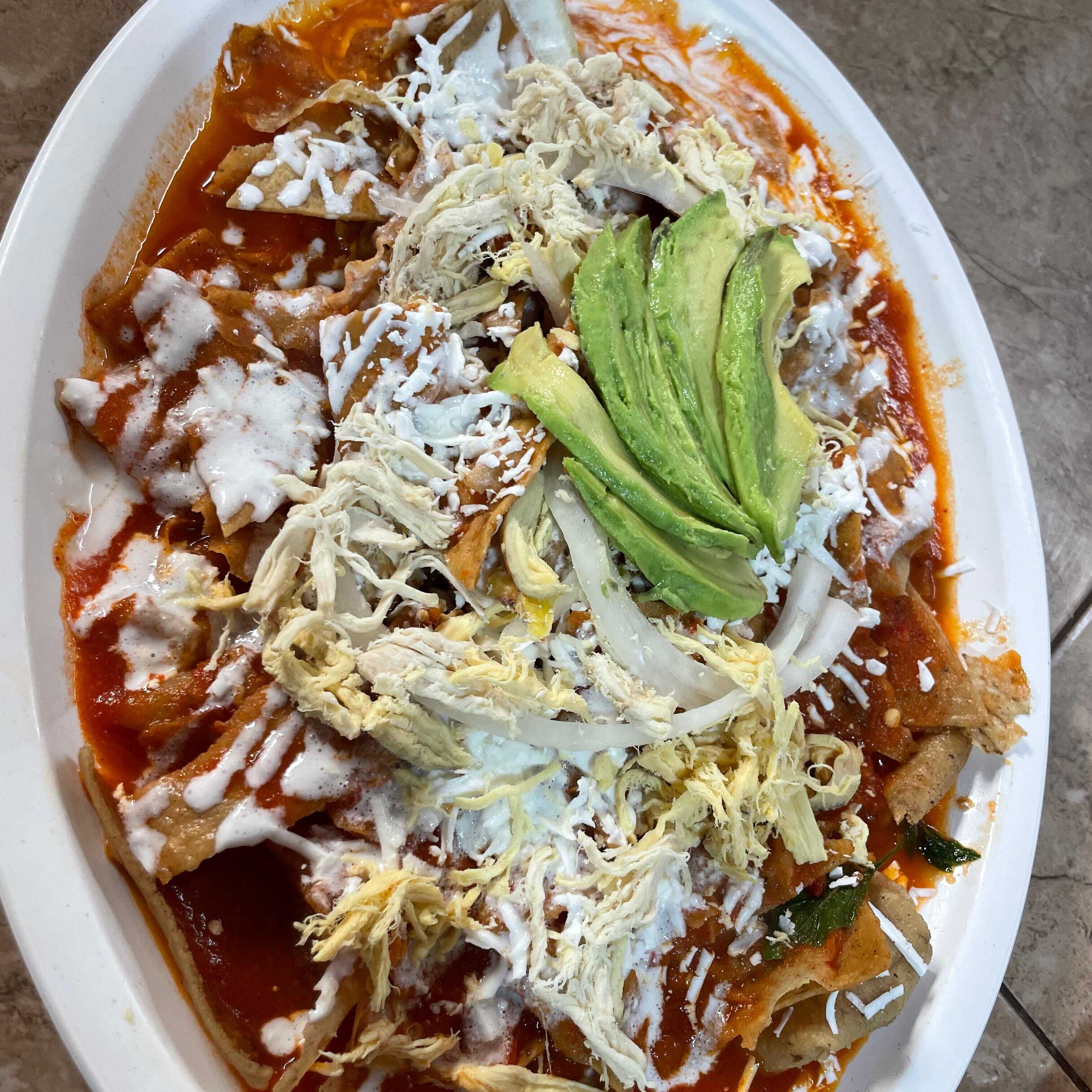 CHILAQUILES CON POLLO