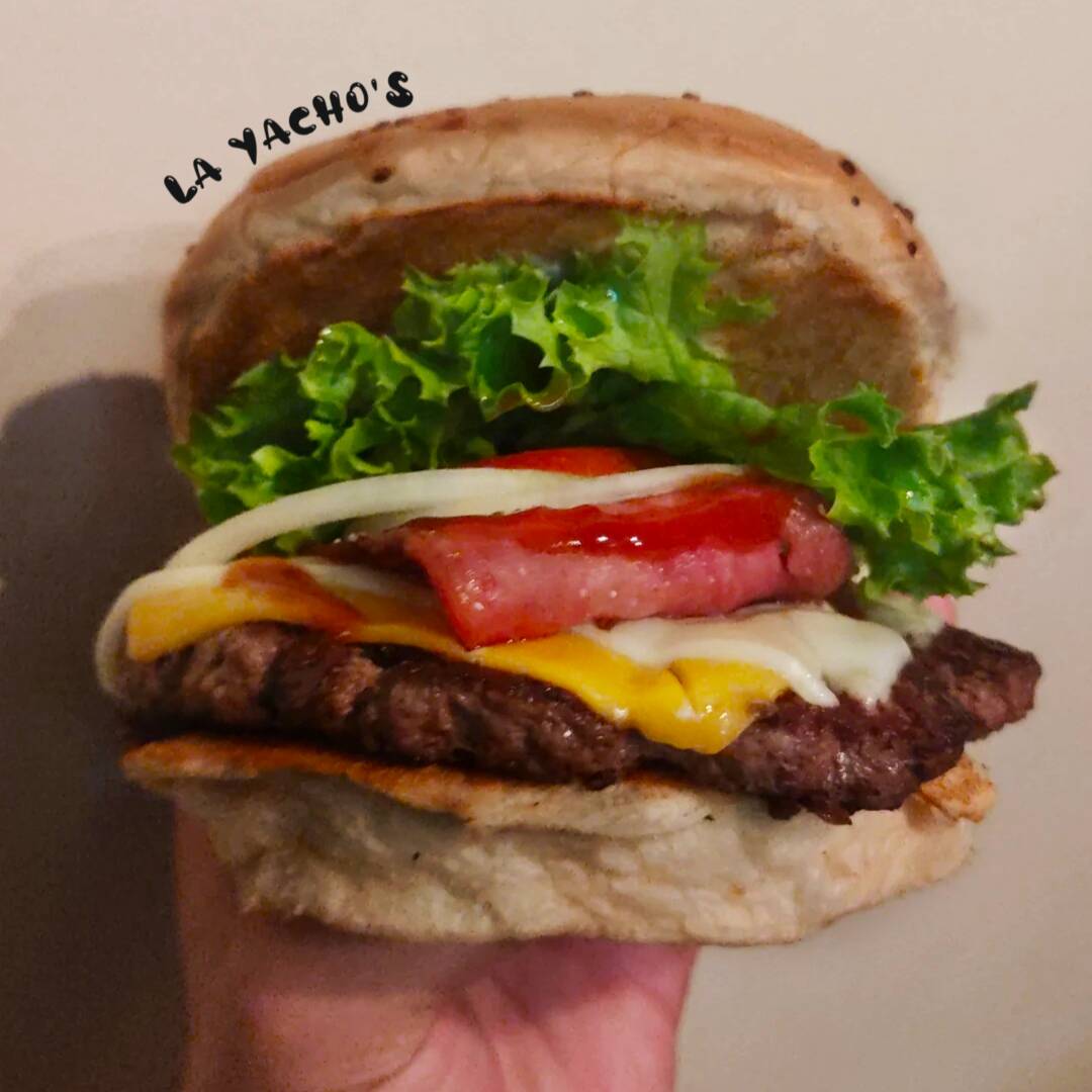 Hamburguesa La Yachos .