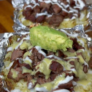 Papa Asada con Carne