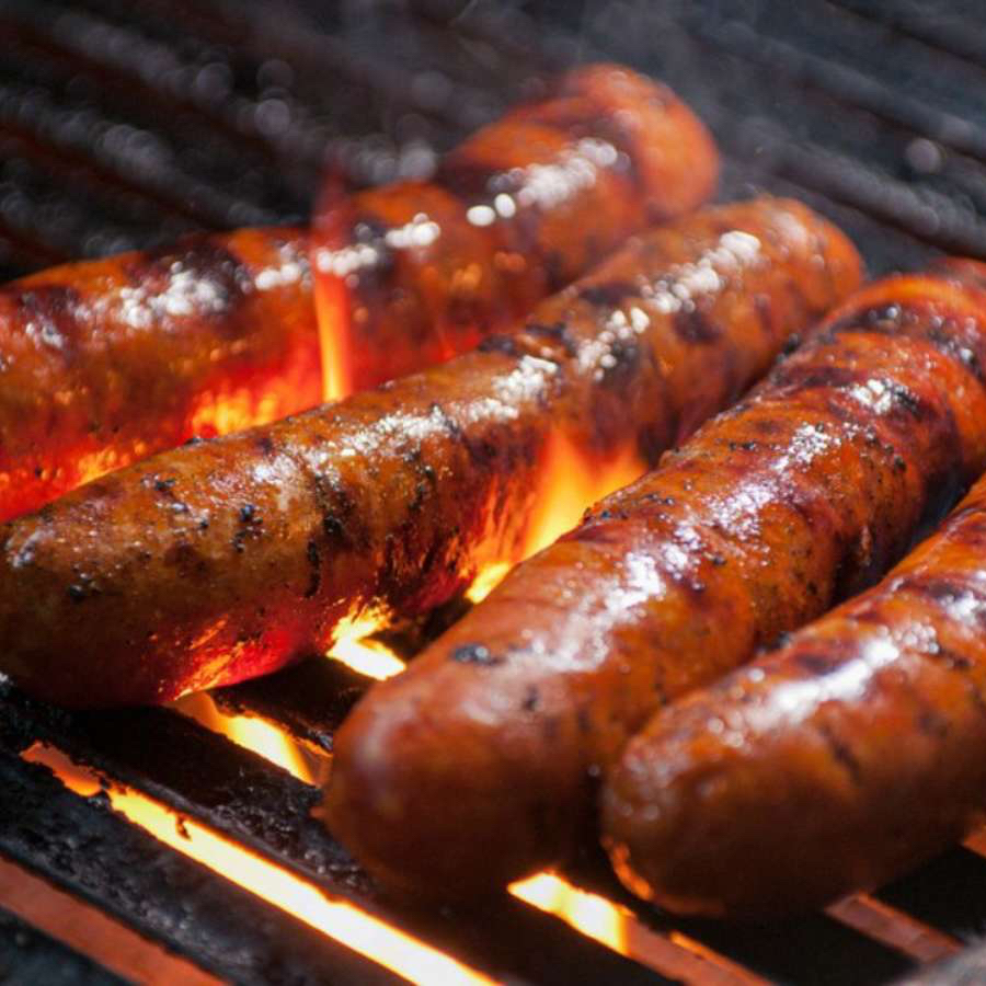 Acompanhamento: Baião de dois, Salada, Tropeiro e Farofa