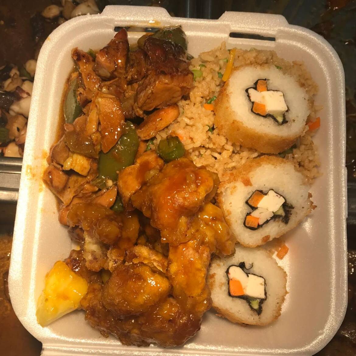 arroz, pollo agridulce, sushi, pollo plancha