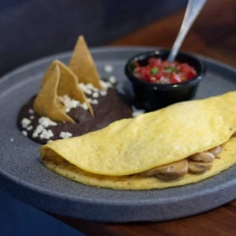 Omellete de champiñones con queso
