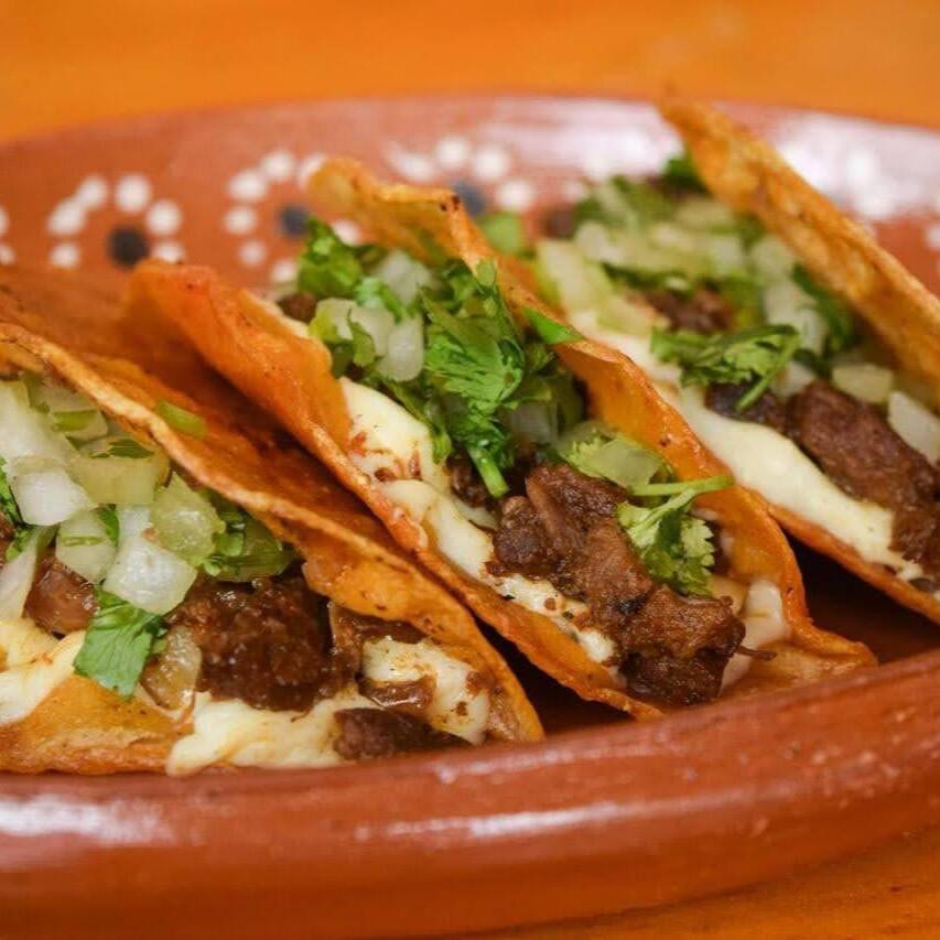 TACO CON TORTILLA DE HARINA