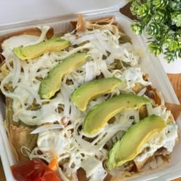 Chilaquiles Verdes con Pollo