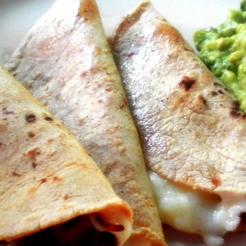Quesadilla Grande de Harina