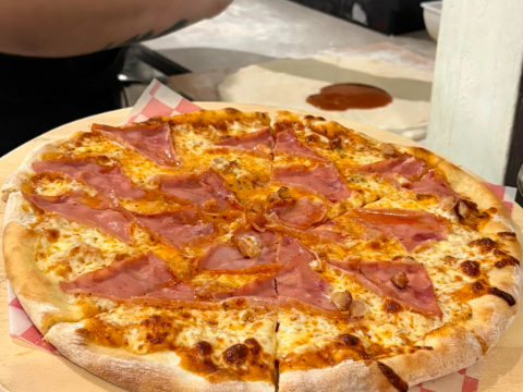 Milos Pizza