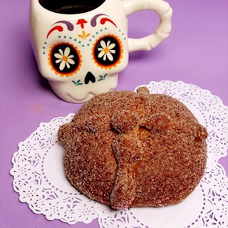 Pan de muerto cabor café de olla