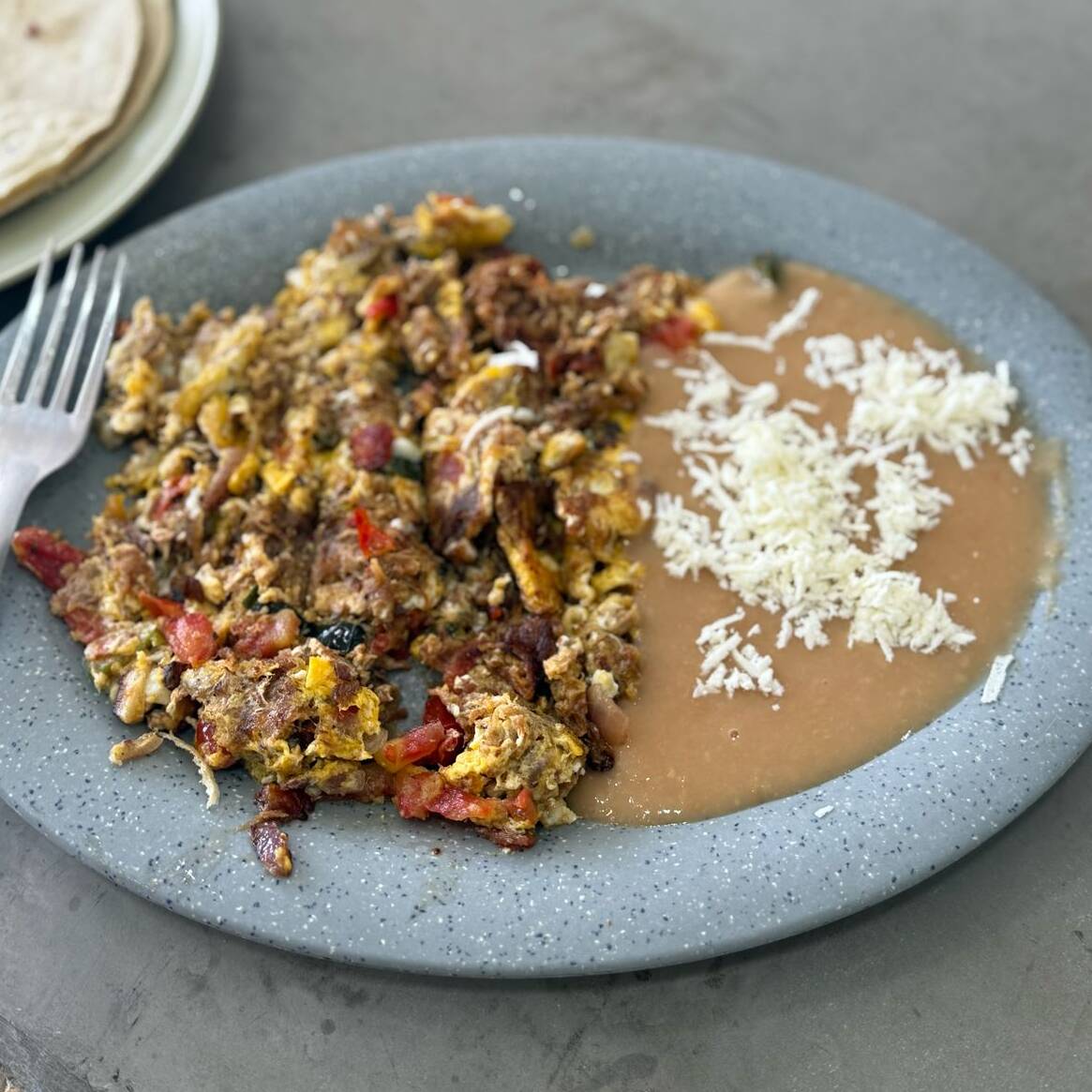 Huevito con machaca