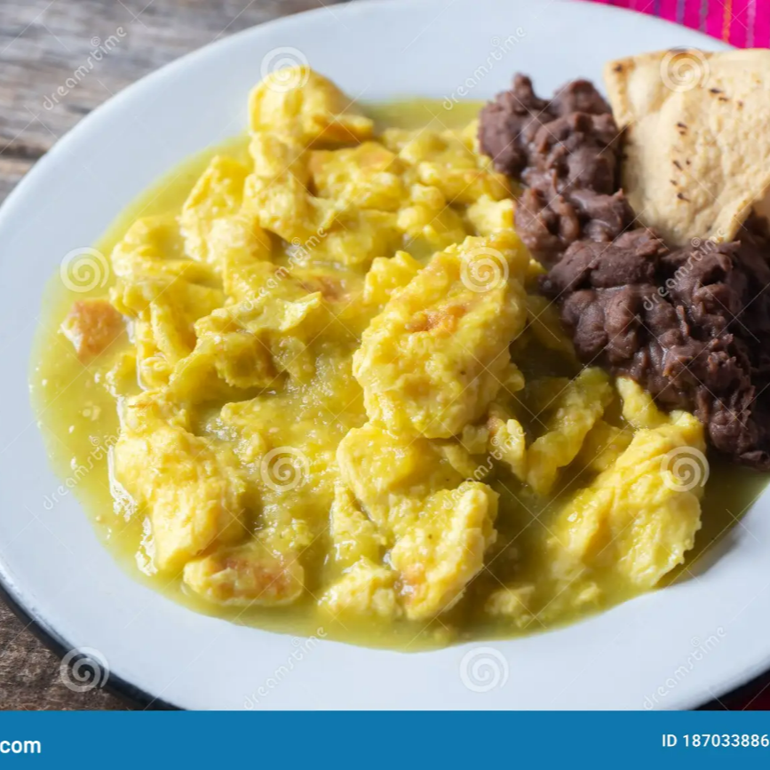 Huevos Revueltos en Salsa Verde