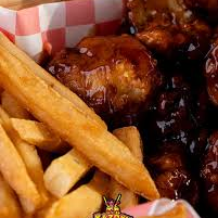 ¡Bonless, Papas y Refresco!