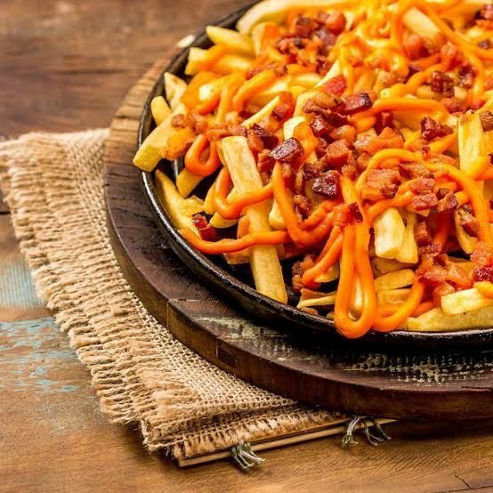 Com Cheddar e bacon
