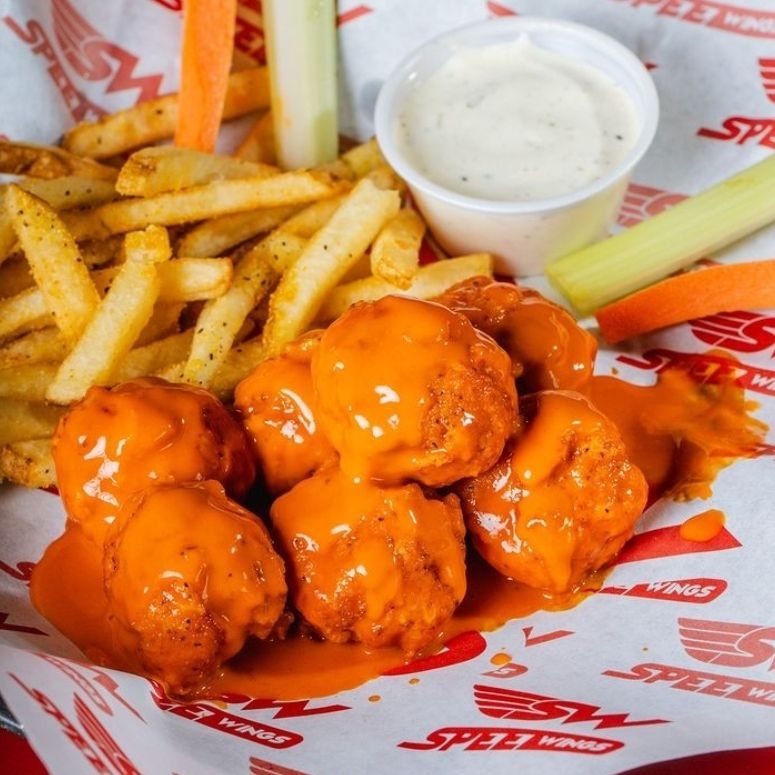 Boneless Chicos