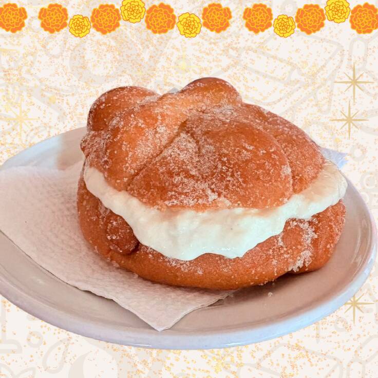 Pan de Muerto Relleno de Nata (Temporada)