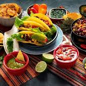 3 mini burrito chilli, 6 quesadilhas chilli, nachos, 3 tacos e 1 guacamole.
*Foto ilustrativa