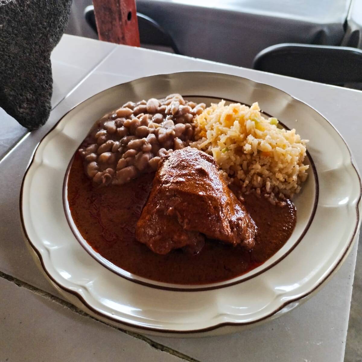 POLLO EN SALSA DE CACAHUATE