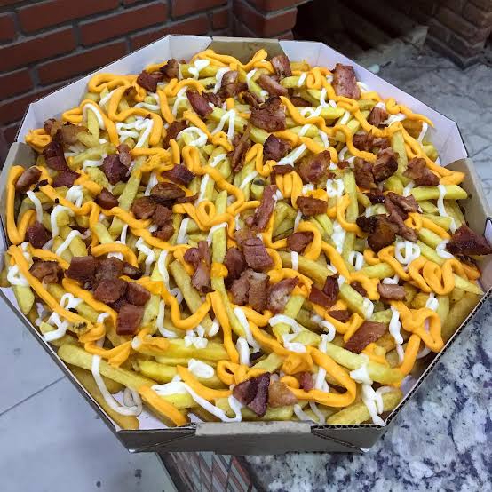 Batata bacon cheddar e maionese