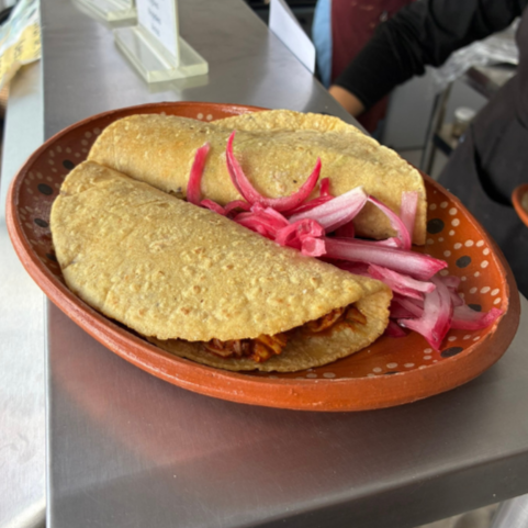 Quesadilla de Guisado De Maiz