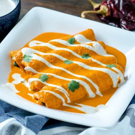 Enchiladas de chipotle con crema