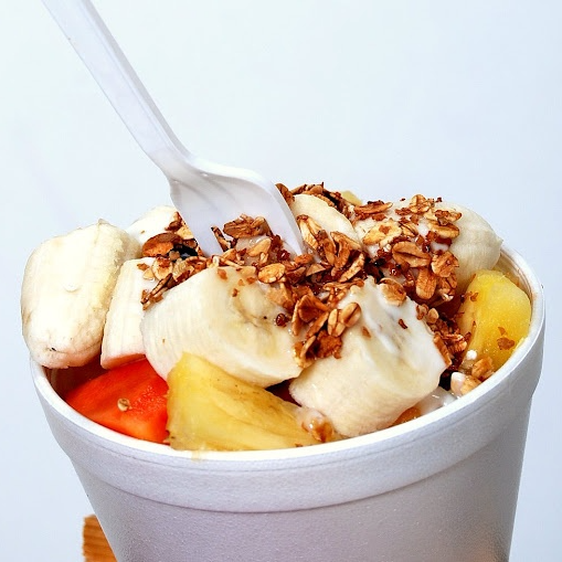YOGURTH C/FRUTAS, MIEL Y GRANOLA