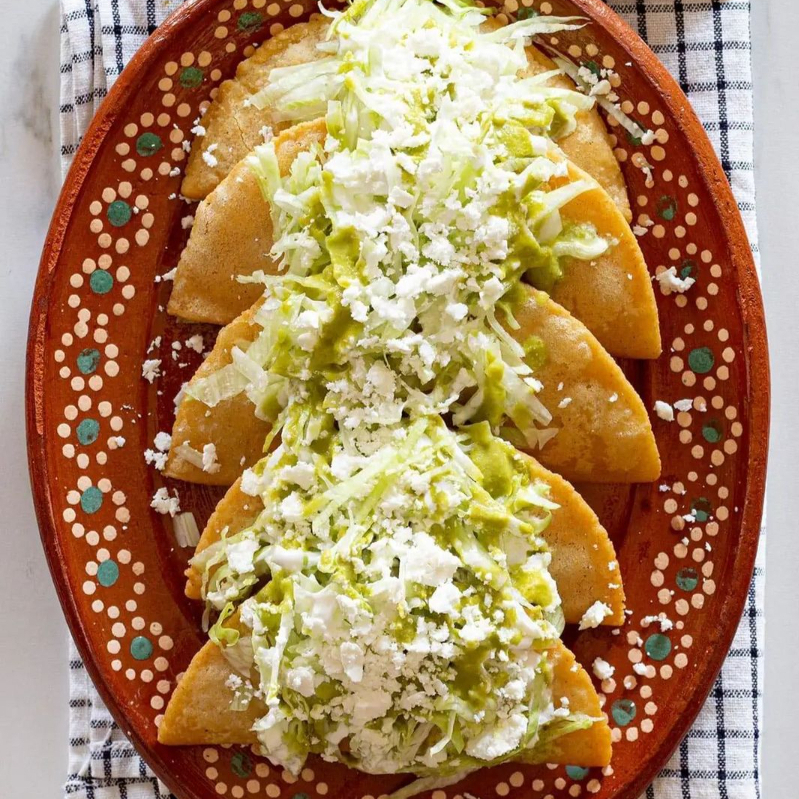 Empanadas (Queso, Pollo o Pastor)