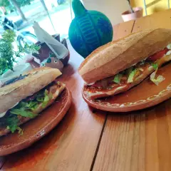 Combo 2 Lonches y 1 Agua Fresca 1 L