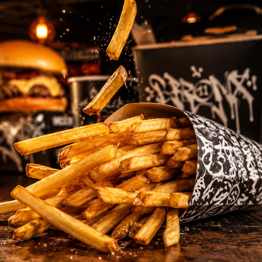 Pacotinho com 250g de fritas 7mm temperadas na paprica