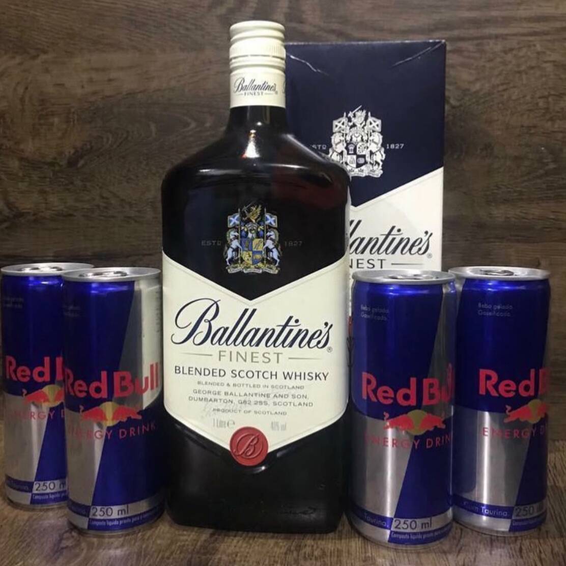 combo de ballantines
4 gelo coco
4 red bull