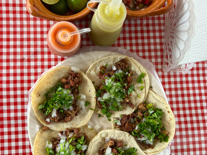 Taquería Los Renacidos