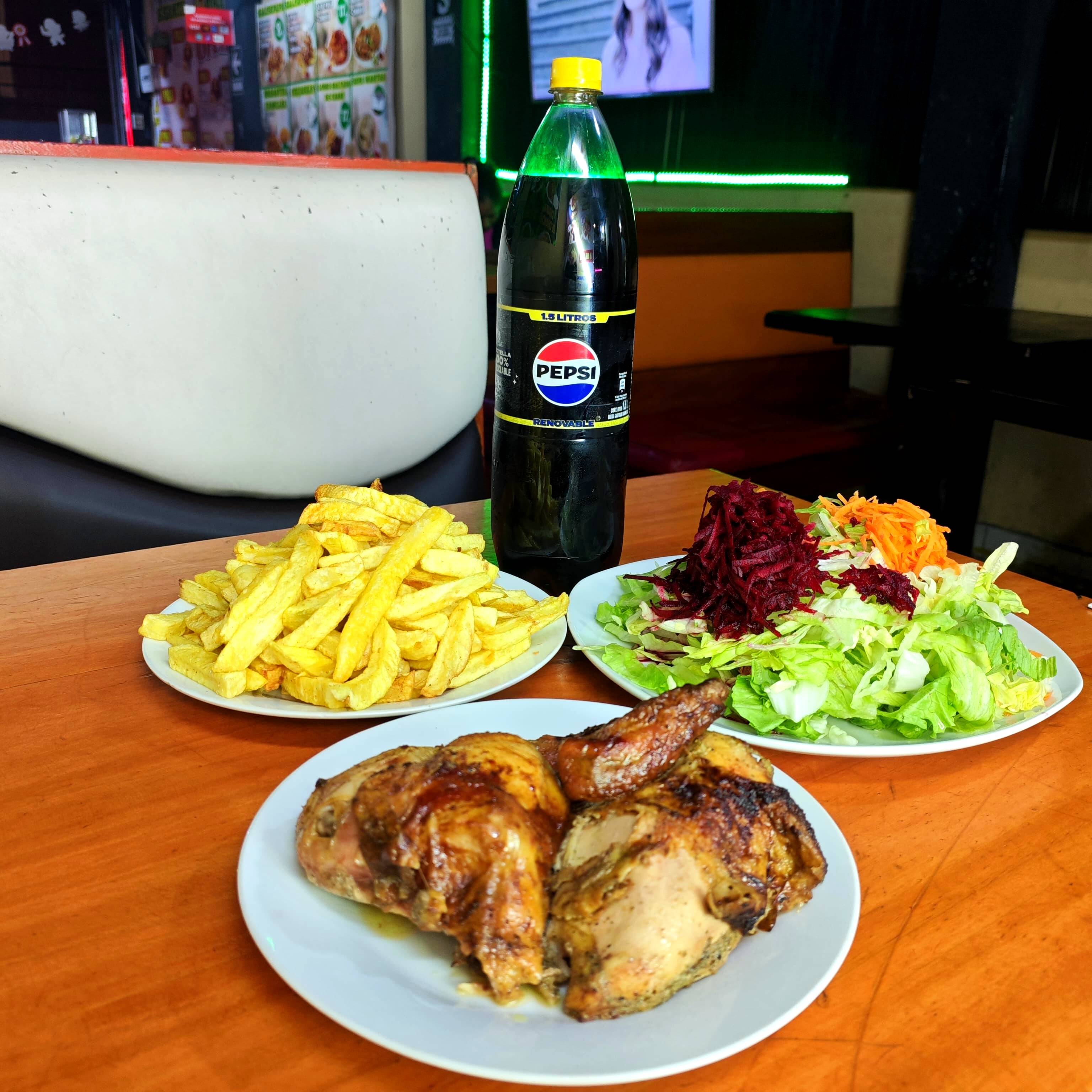 1/2 Pollo + Gaseosa 1.5 L