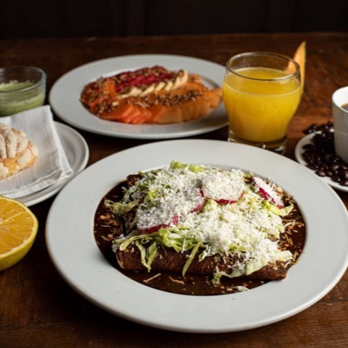 DESAYUNO POBLANO (ENMOLADAS)
