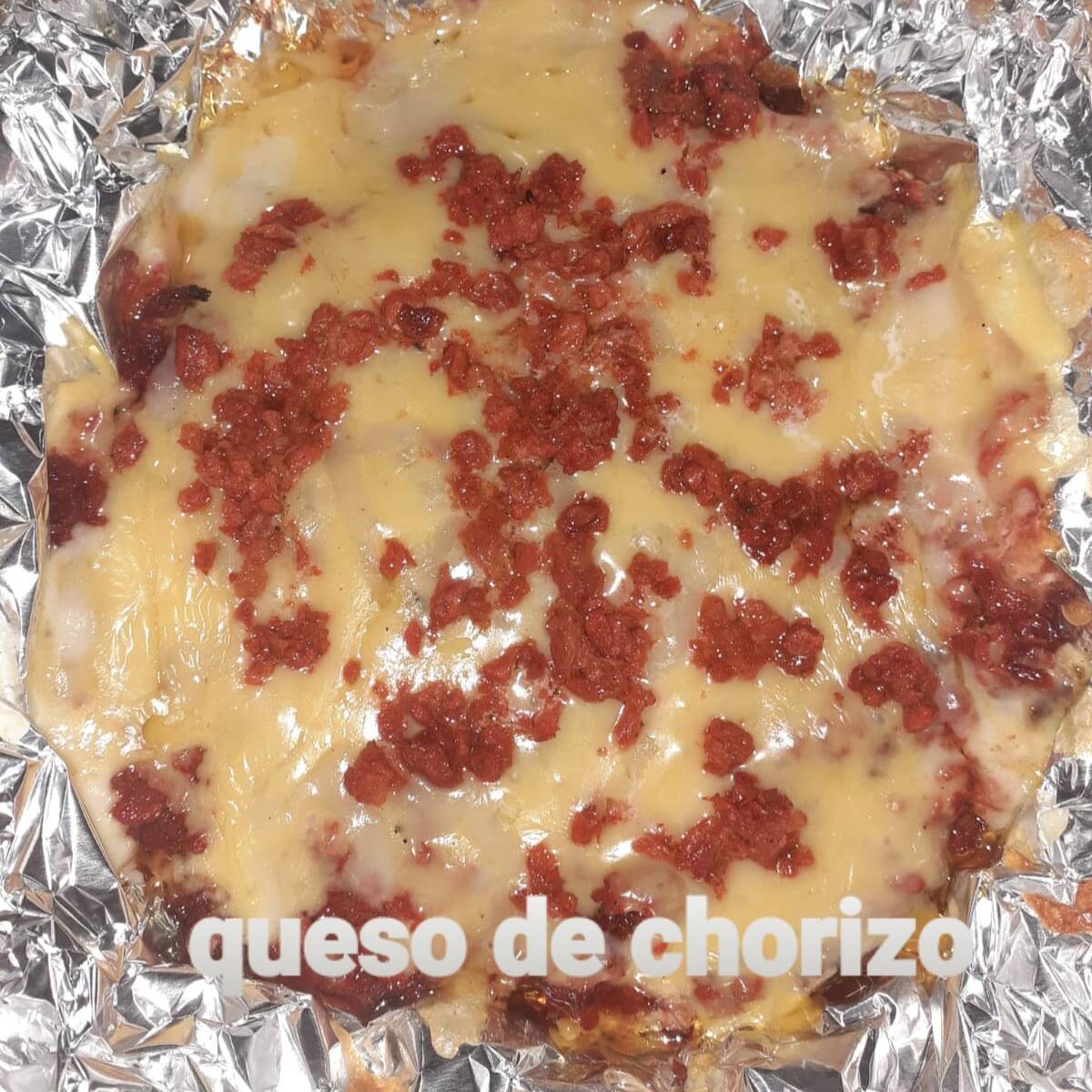 Queso fundido Con Chorizo