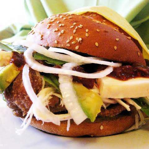 Cemita Carne Enchilada + Bebida Coca Cola