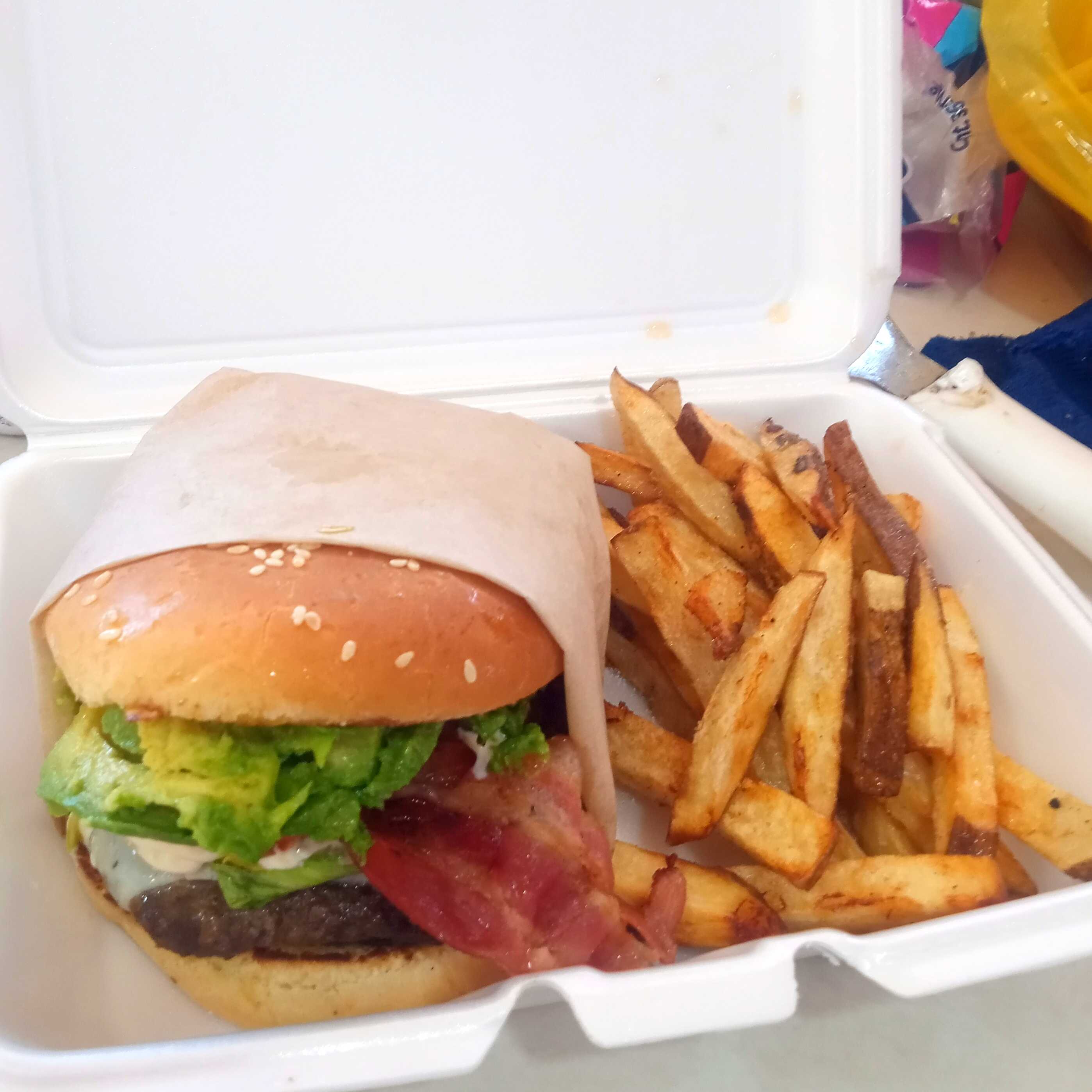 hamburgesa con papas