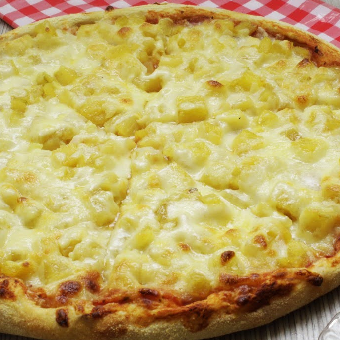 PIZZA FAMILIAR MAS GASEOSA POSTOBON LITRO Y MEDIO