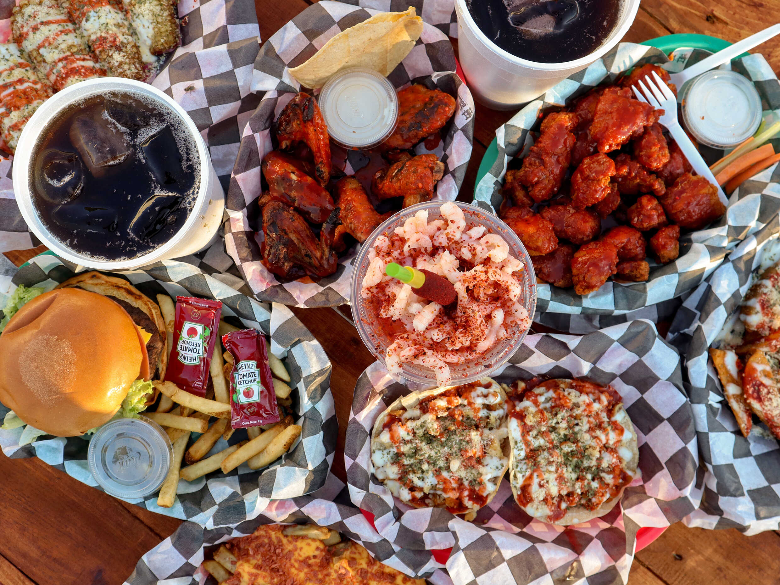 El Aleteo alitas asadas y más