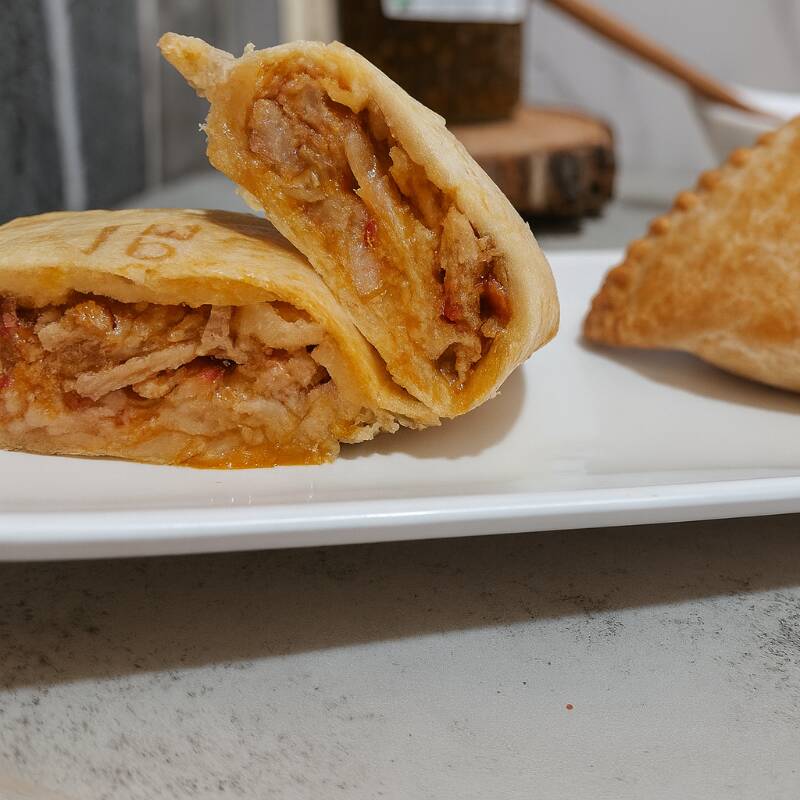 Empanada de Cerdo Agridulce