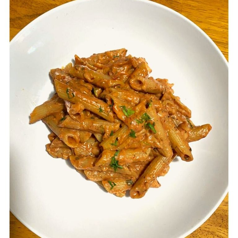 Penne con Salsa Cremosa de Tomate