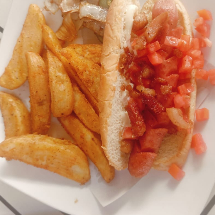 1 Hotdog y Papas Gajo