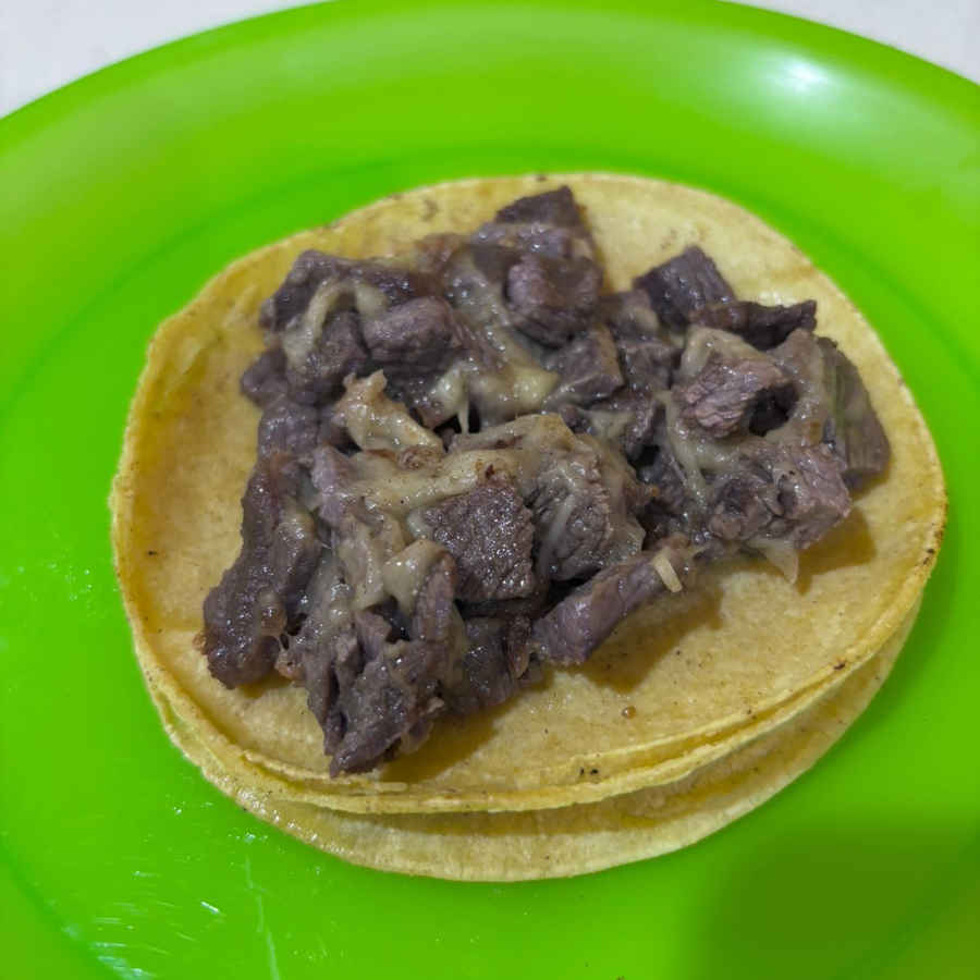 Taco MAIZ BISTEC con QUESO