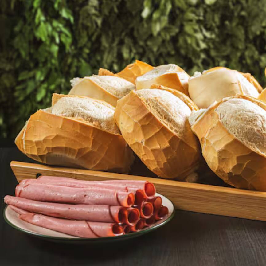 Peça já nosso combo com 10 Pães Francês + 200gr de Mortadela Defumada.