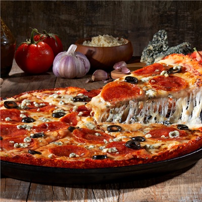 Pizza Cazzerola Peperoni E Aceituna