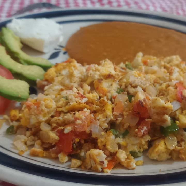 Huevo con Verdura