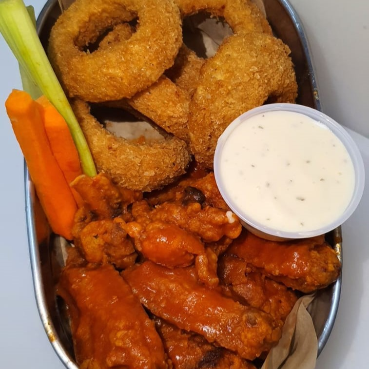Alitas con Aritos