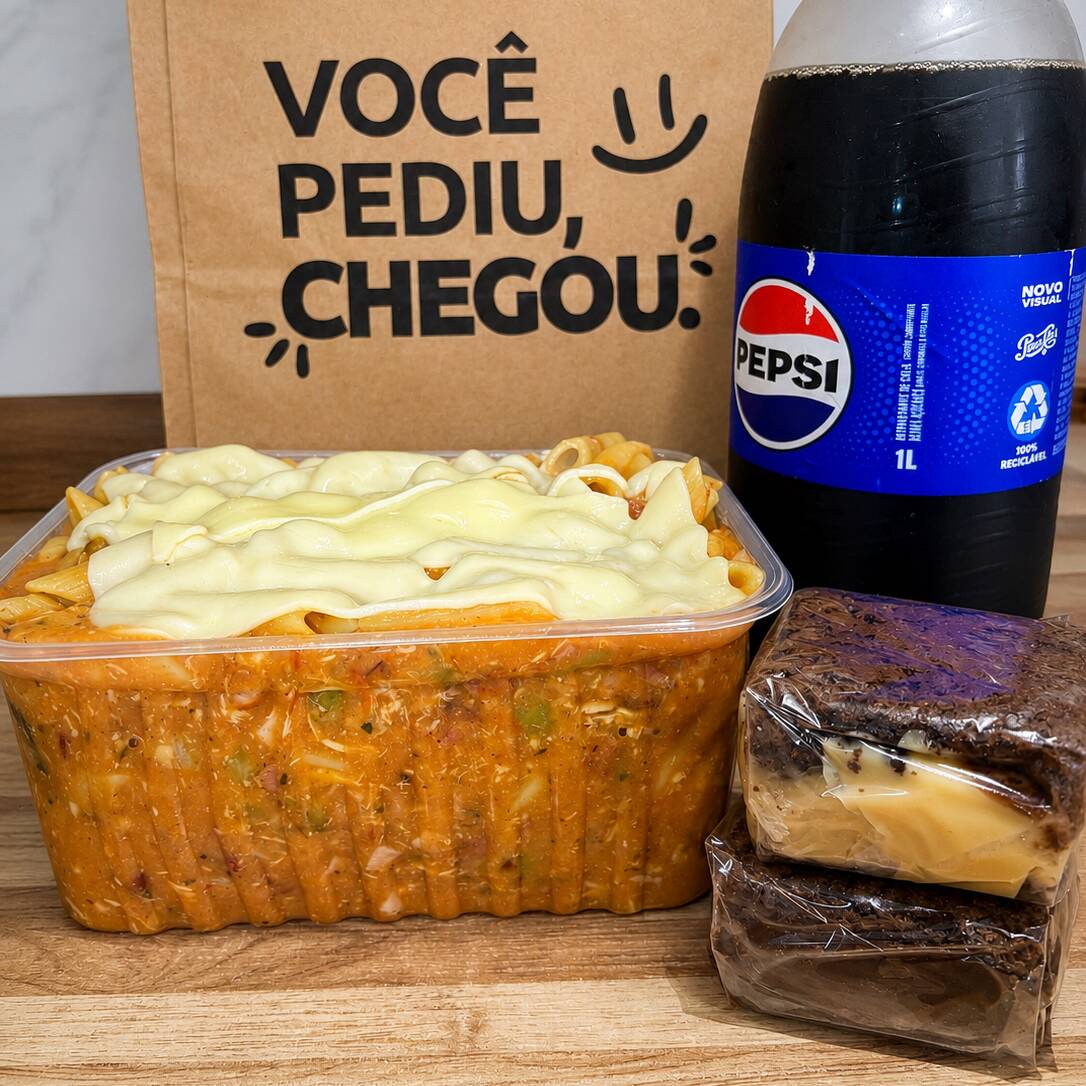 Macarronada GG 1,7kg, 2 Brownies Recheados, Refri 1L bem gelado. SERVE BEM 3 PESSOAS
