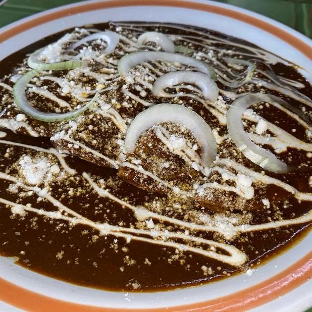 Enchiladas De Mole