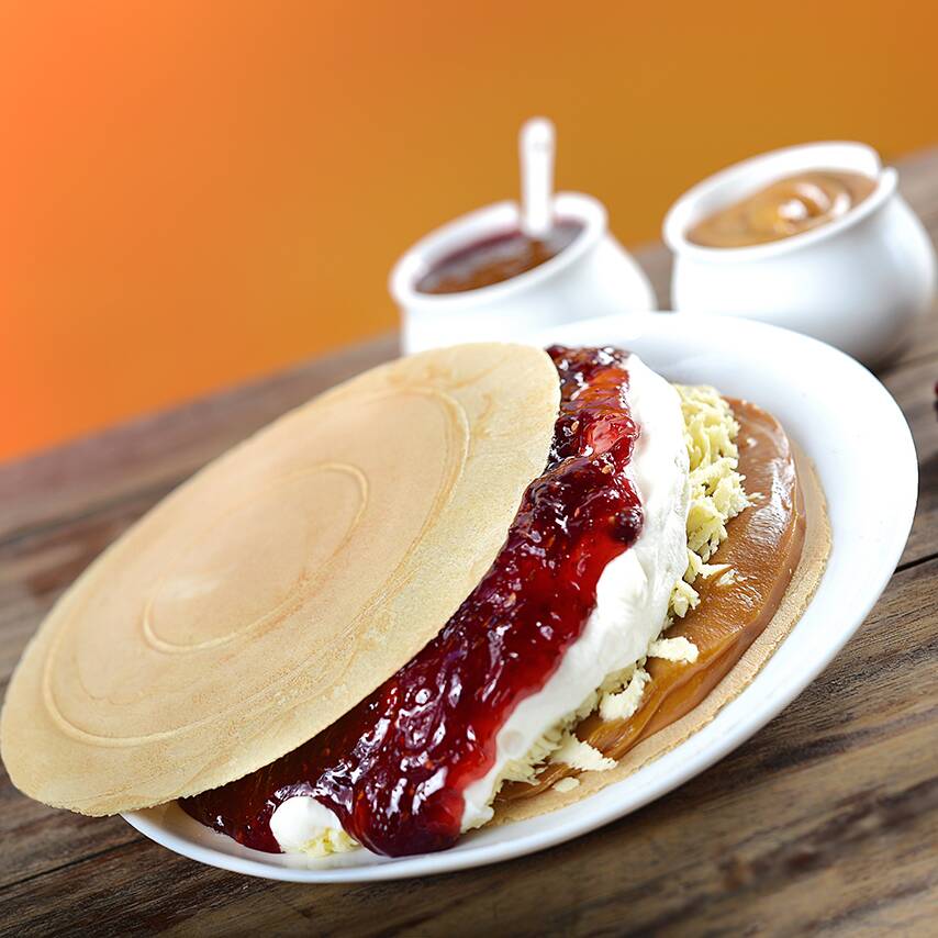 Oblea con crema montada