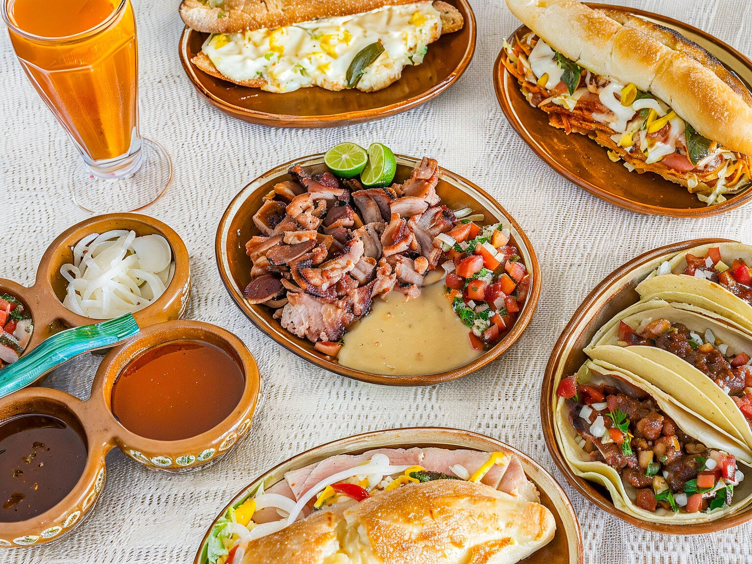 Tacos de Carnitas Alvarez