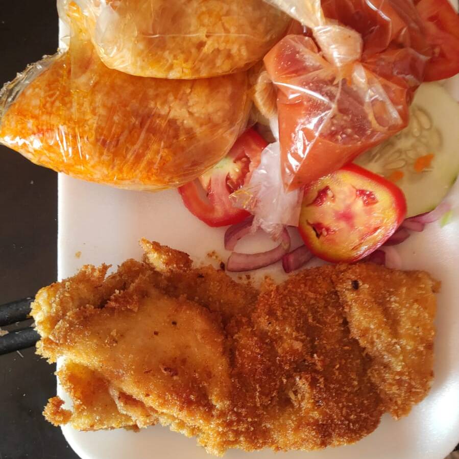 Combo Pescado empanizado + agua