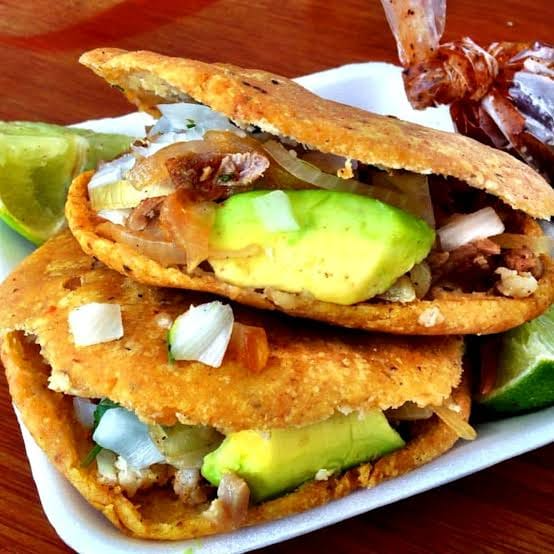 Polcan de Frijol Relleno de Empanizado