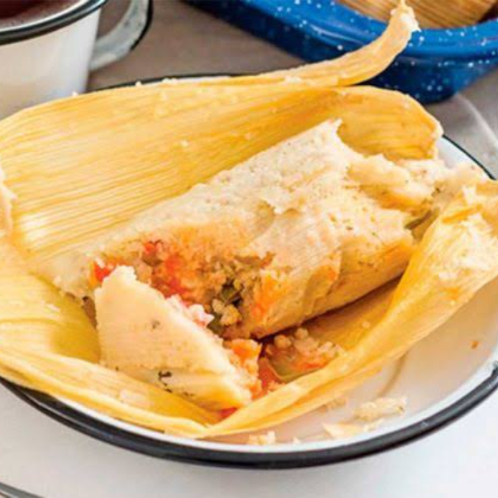 Tamal de Rajas con Queso